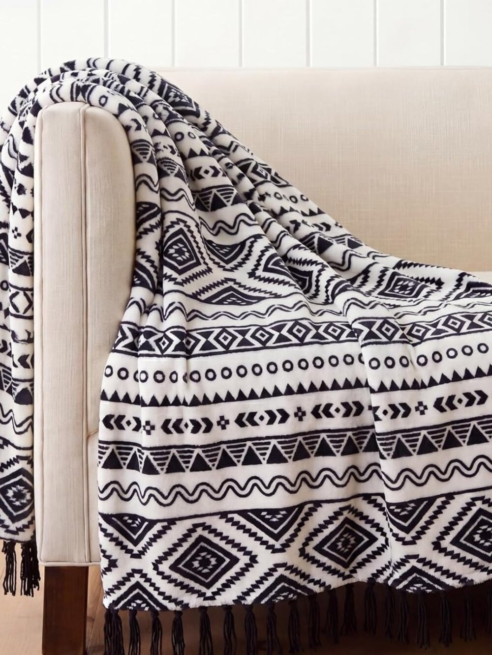 Boho Throw Blanket with Tassel, Farmhouse Western Flannel Bohemian Blanket, Vint